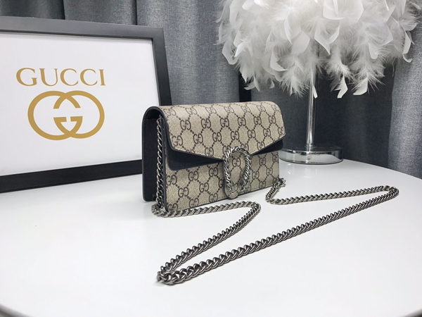 激安グッチバッグコピー背面デザイン